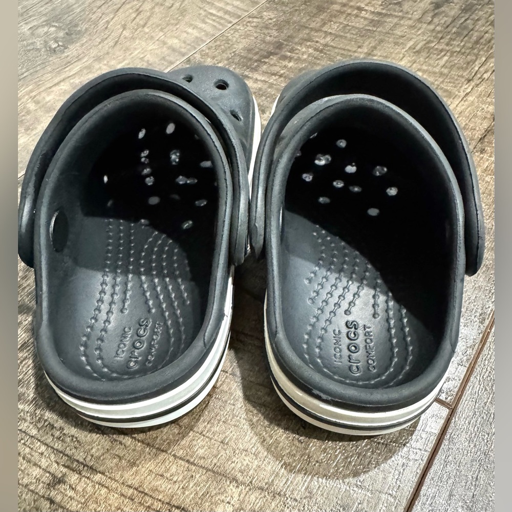 CROCS Black and White Classic Clog Platform Kids Shoes - Picture 5 of 8